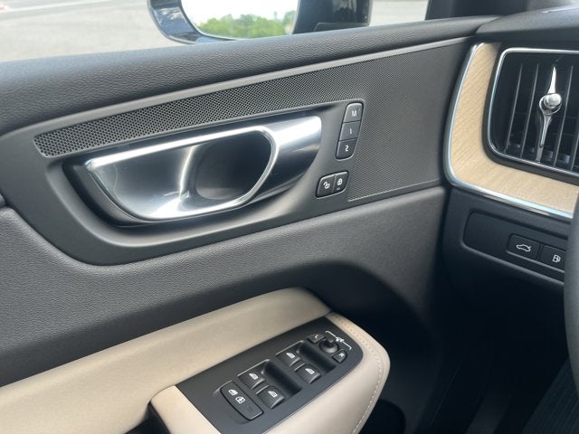 2026 Volvo XC60 Plug-In Hybrid Core