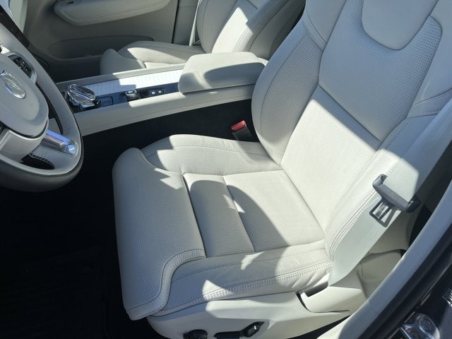 2026 Volvo XC60 Plug-In Hybrid Ultra