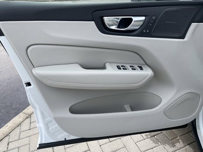 2026 Volvo XC60 Plug-In Hybrid Ultra