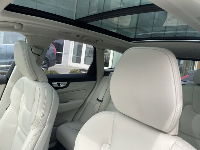 2026 Volvo XC60 Plug-In Hybrid Ultra