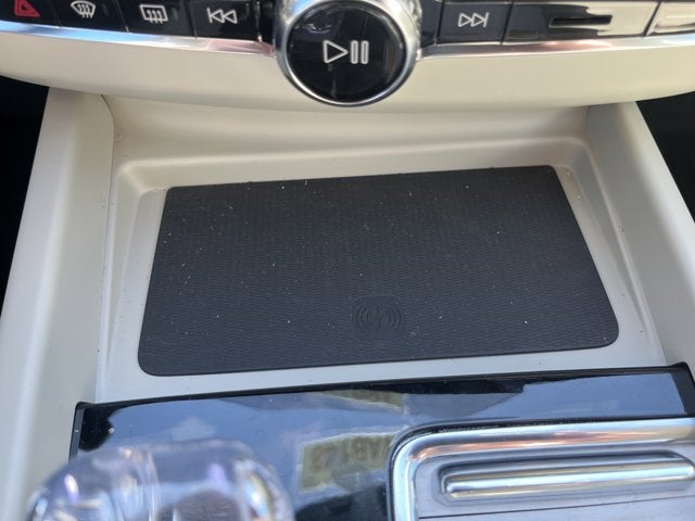 2026 Volvo XC60 Plug-In Hybrid Ultra