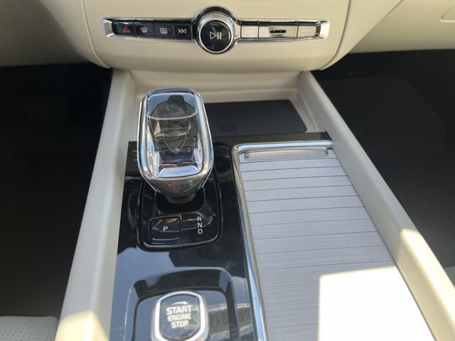 2026 Volvo XC60 Plug-In Hybrid Ultra