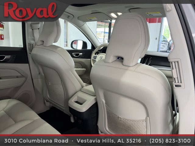 2024 Volvo XC60 Core Dark Theme