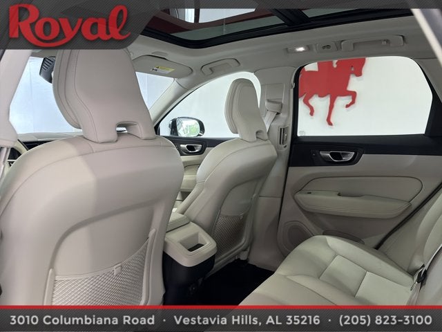 2024 Volvo XC60 Core Dark Theme