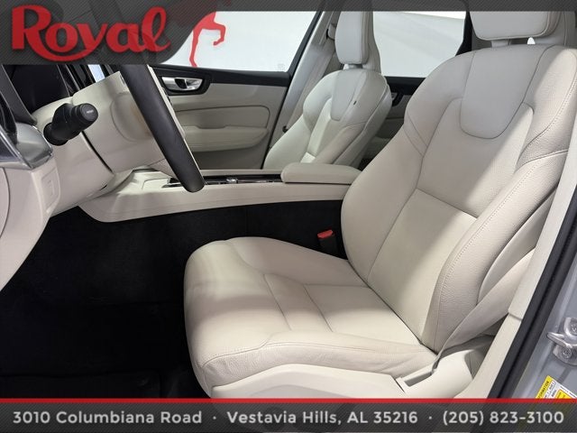 2024 Volvo XC60 Core Dark Theme