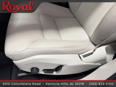 2024 Volvo XC60 Core Dark Theme