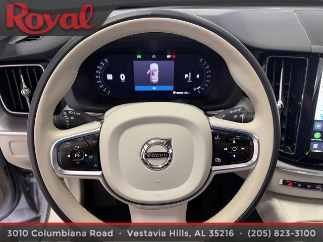 2024 Volvo XC60 Core Dark Theme