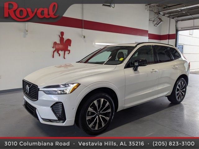 2024 Volvo XC60 Plus Dark Theme