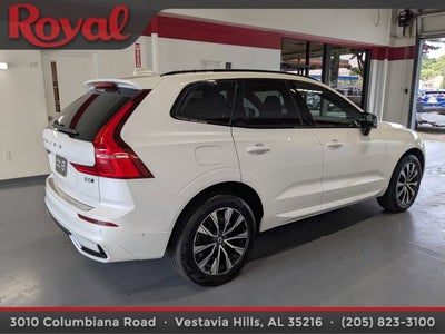 2024 Volvo XC60 Plus Dark Theme