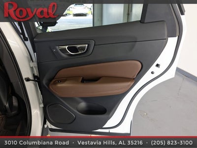 2024 Volvo XC60 Plus Dark Theme