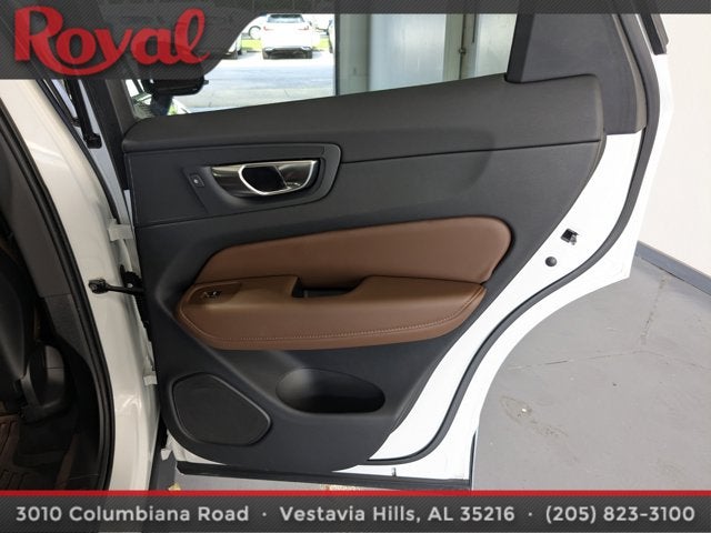 2024 Volvo XC60 Plus Dark Theme