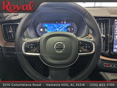 2024 Volvo XC60 Plus Dark Theme