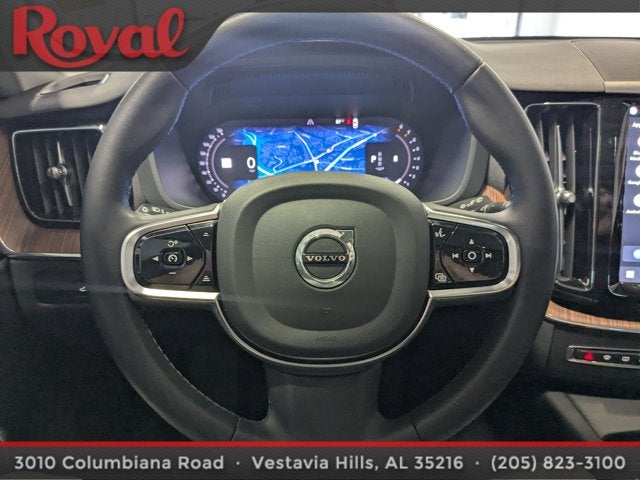 2024 Volvo XC60 Plus Dark Theme