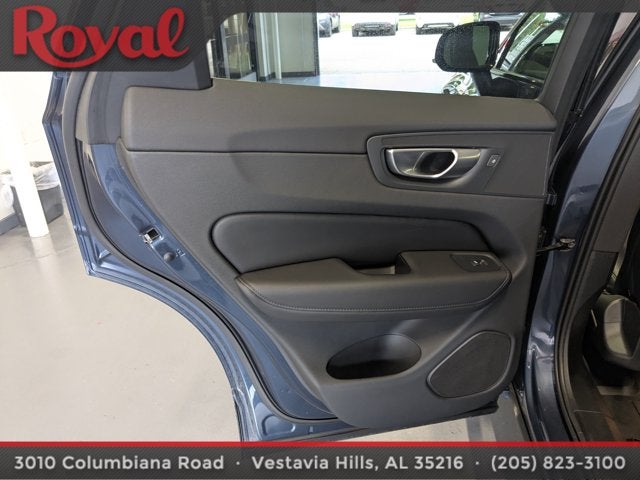 2024 Volvo XC60 Plus Dark Theme