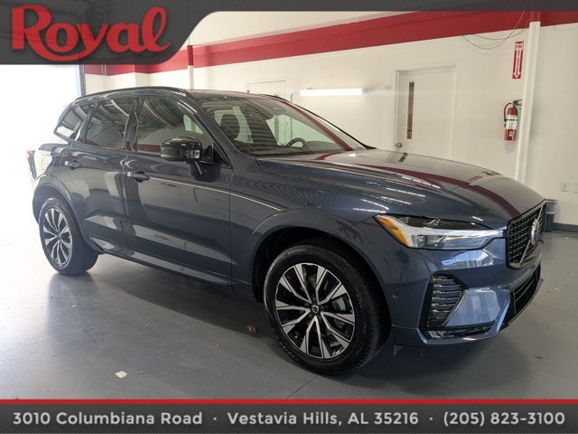 2024 Volvo XC60 Plus Dark Theme