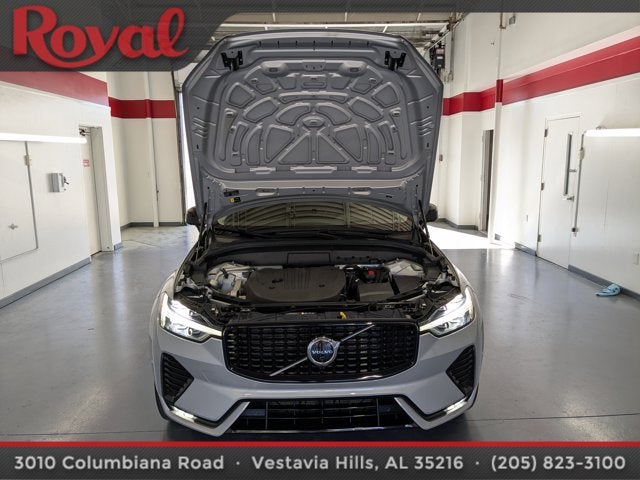 2023 Volvo XC60 Ultimate Dark Theme