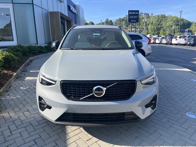 2026 Volvo XC40 Plus