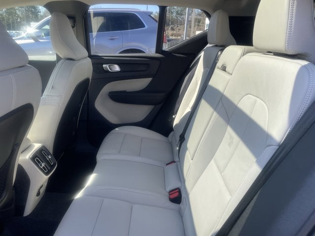 2026 Volvo XC40 Plus