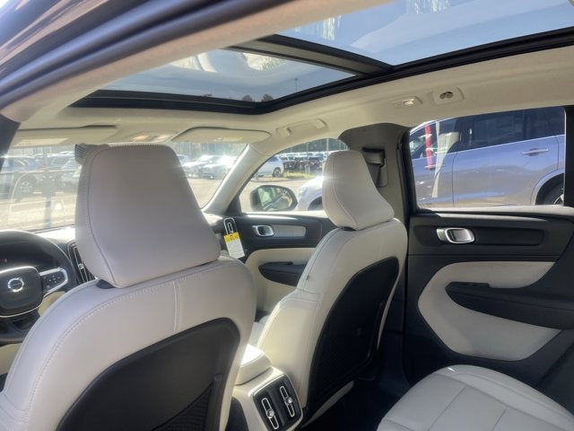 2026 Volvo XC40 Plus