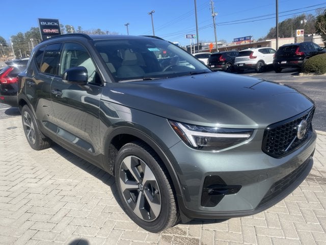 2026 Volvo XC40 Plus