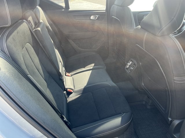 2026 Volvo XC40 Ultra Black Edition