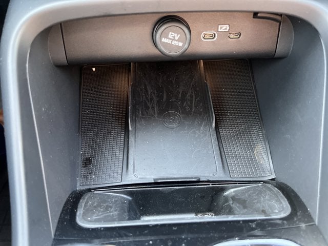 2026 Volvo XC40 Ultra Black Edition