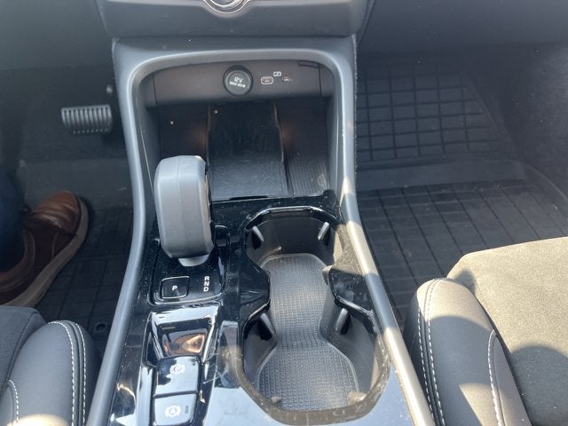 2026 Volvo XC40 Ultra Black Edition