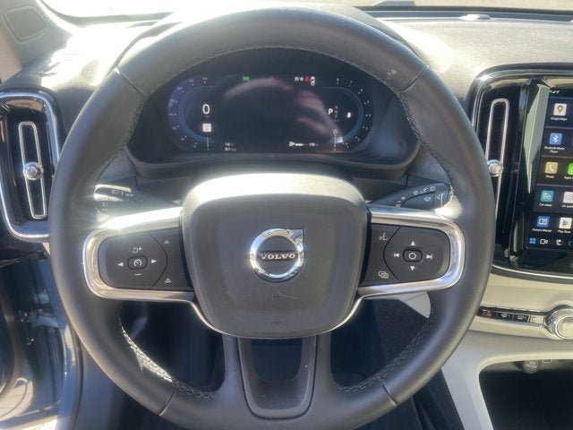 2025 Volvo XC40 Plus Bright Theme