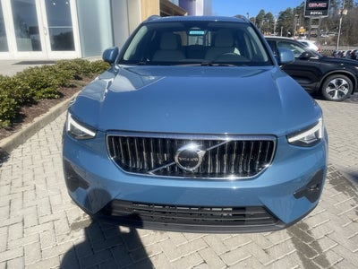 2025 Volvo XC40 Plus Bright Theme
