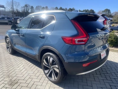2025 Volvo XC40 Plus Bright Theme