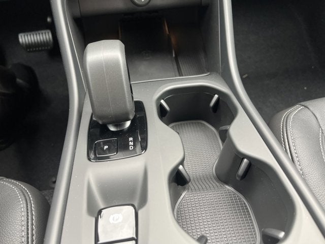 2025 Volvo XC40 Core Bright Theme