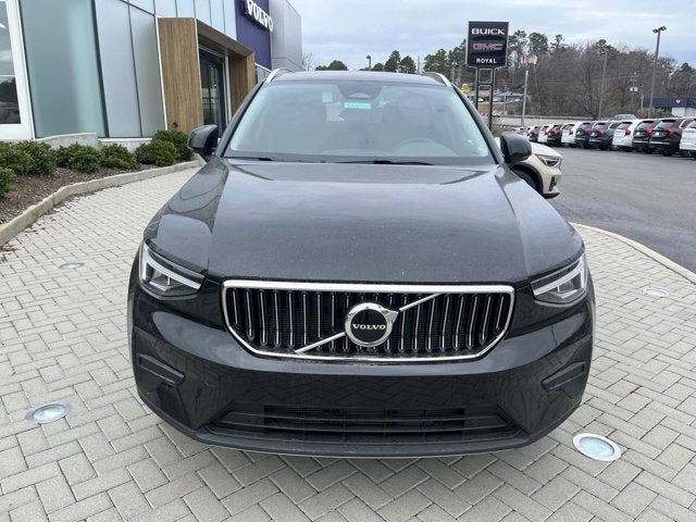 2025 Volvo XC40 Core Bright Theme