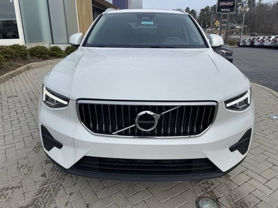 2025 Volvo XC40 Core Bright Theme