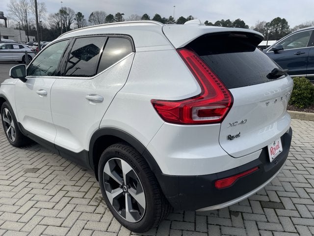 2025 Volvo XC40 Core Bright Theme