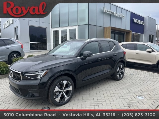 2025 Volvo XC40 Core Bright Theme