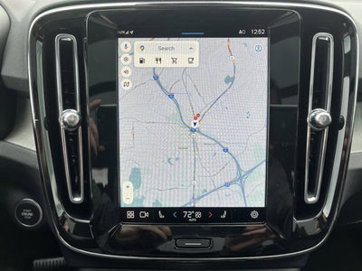 2025 Volvo XC40 Core Bright Theme