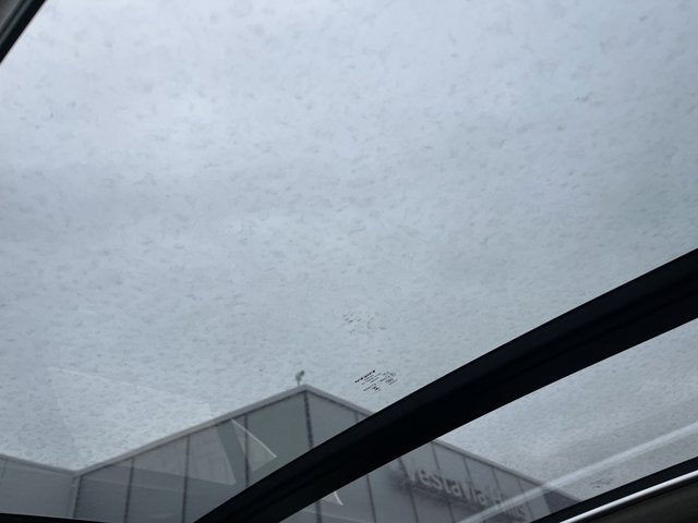 2025 Volvo XC40 Core Bright Theme