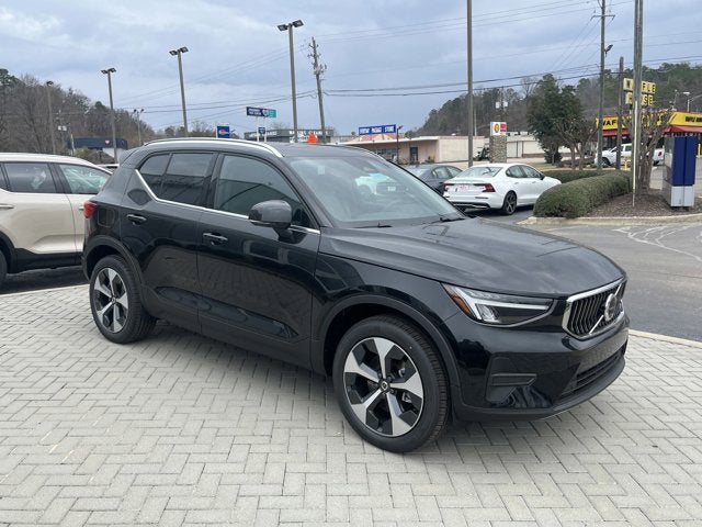 2025 Volvo XC40 Core Bright Theme