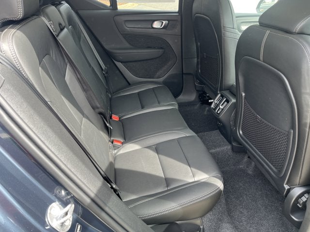 2026 Volvo XC40 Core