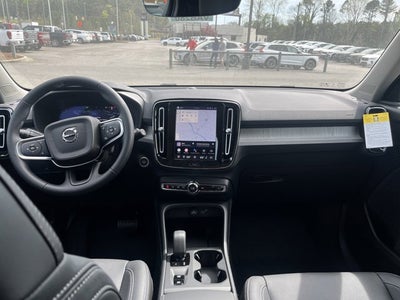 2026 Volvo XC40 Core
