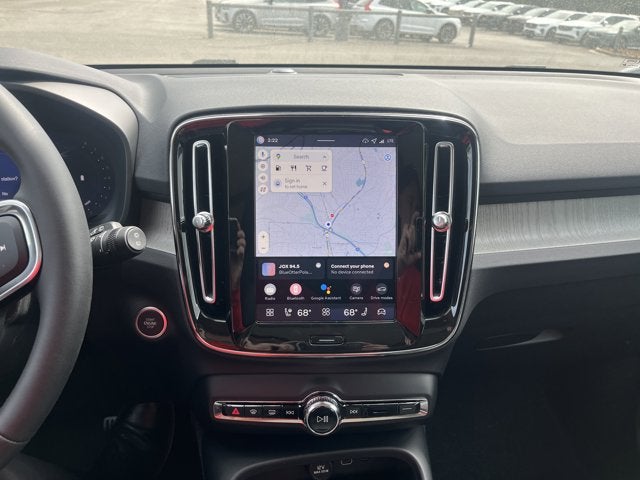 2026 Volvo XC40 Core