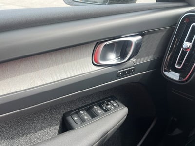 2026 Volvo XC40 Core