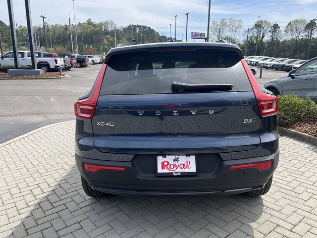 2026 Volvo XC40 Core