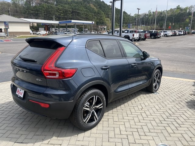 2026 Volvo XC40 Core