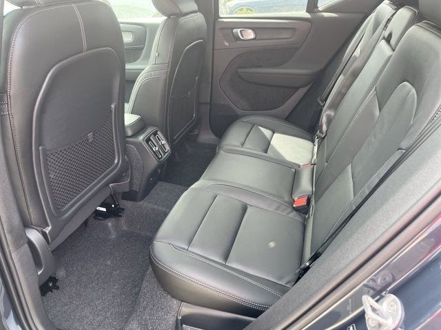 2026 Volvo XC40 Core