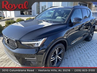 2026 Volvo XC40 Core