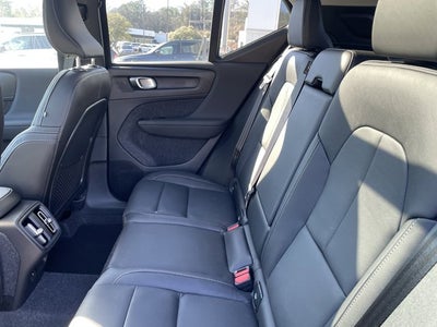 2026 Volvo XC40 Core