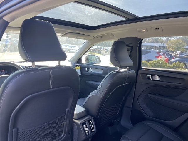 2026 Volvo XC40 Core