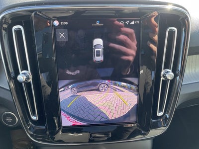 2026 Volvo XC40 Core