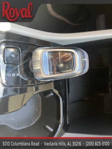 2025 Volvo XC40 Ultra Dark Theme